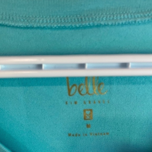 Nwot Belle by Kim Gravel Twist front Tee Blue Medium - Picture 4 of 8